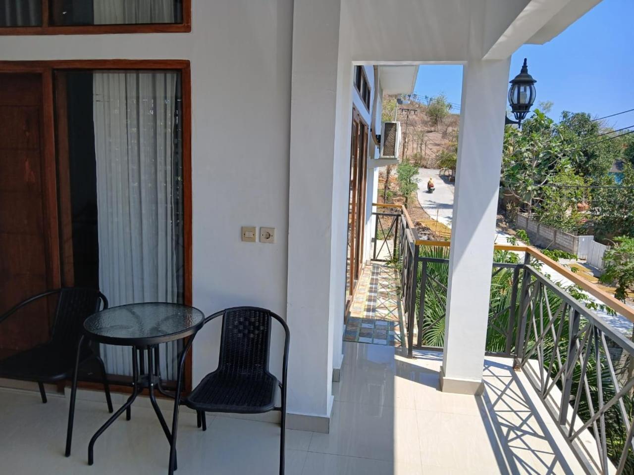 Warm Villas Lombok Kuta  ภายนอก รูปภาพ